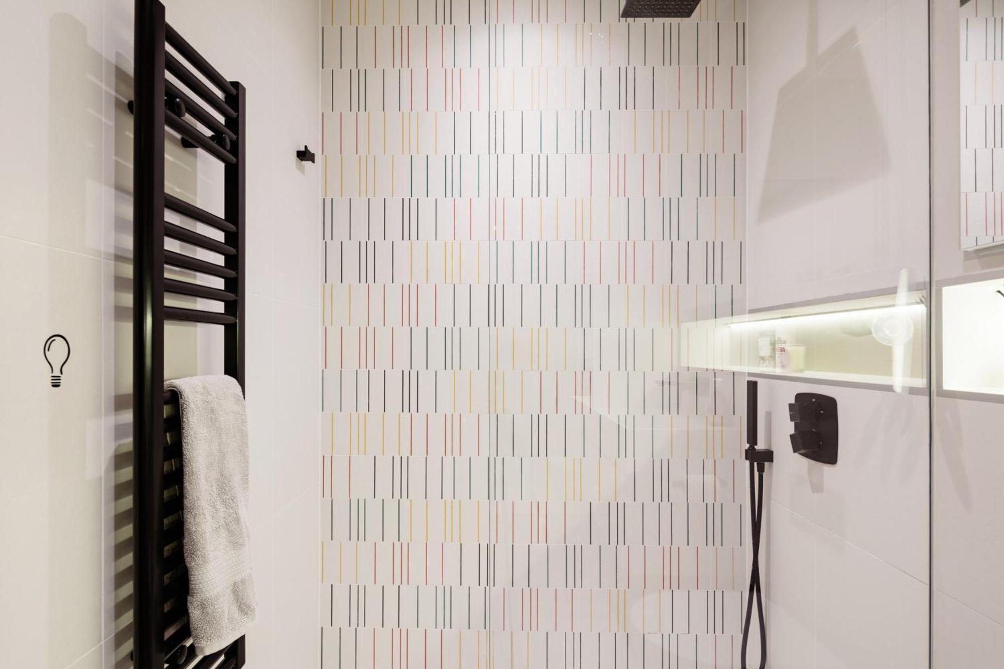 לונדון Modern Apartment & Rooms At Charing Cross מראה חיצוני תמונה